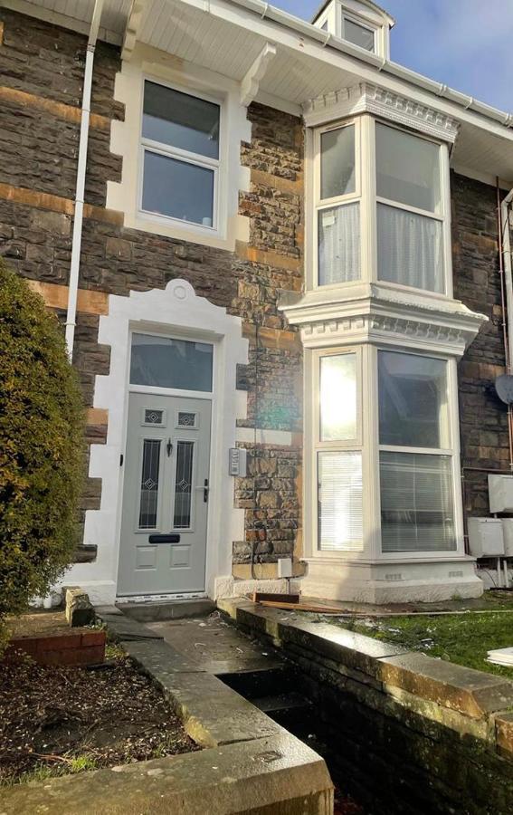 Stunning Flat Close To Beach Swansea Exterior photo